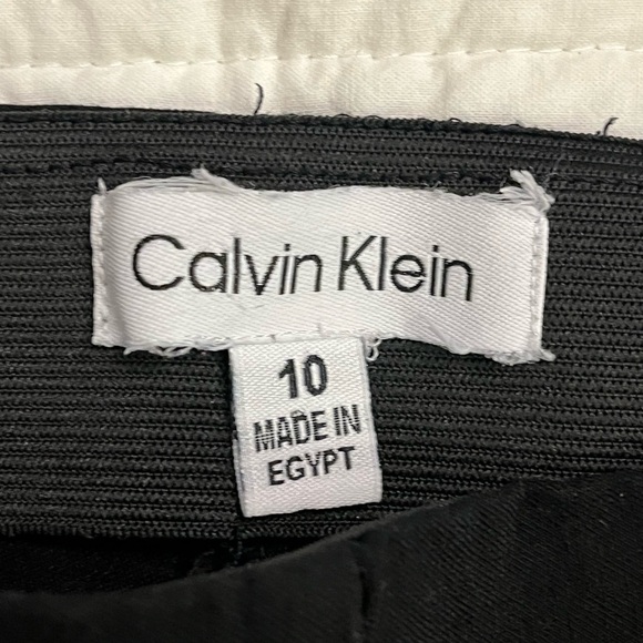 Calvin Klein black cropped ankle skinny pants - Picture 3 of 4